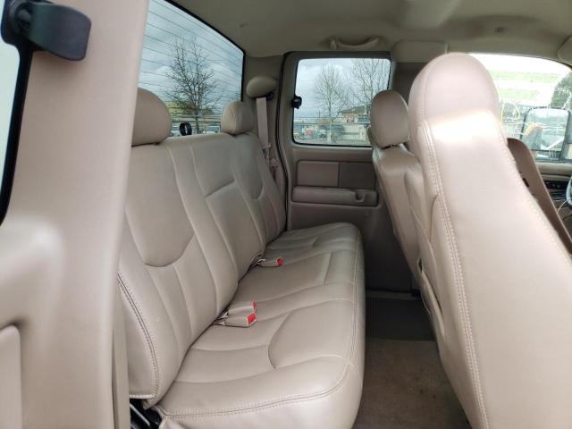Photo 6 from auction – 2004 CHEVROLET SILVERADO with VIN 1GCHK29114E207039