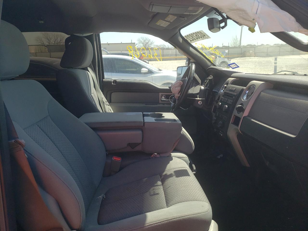 Photo 5 from auction – 2011 FORD F150 SUPER with VIN 1FTFW1CF4BFC62442
