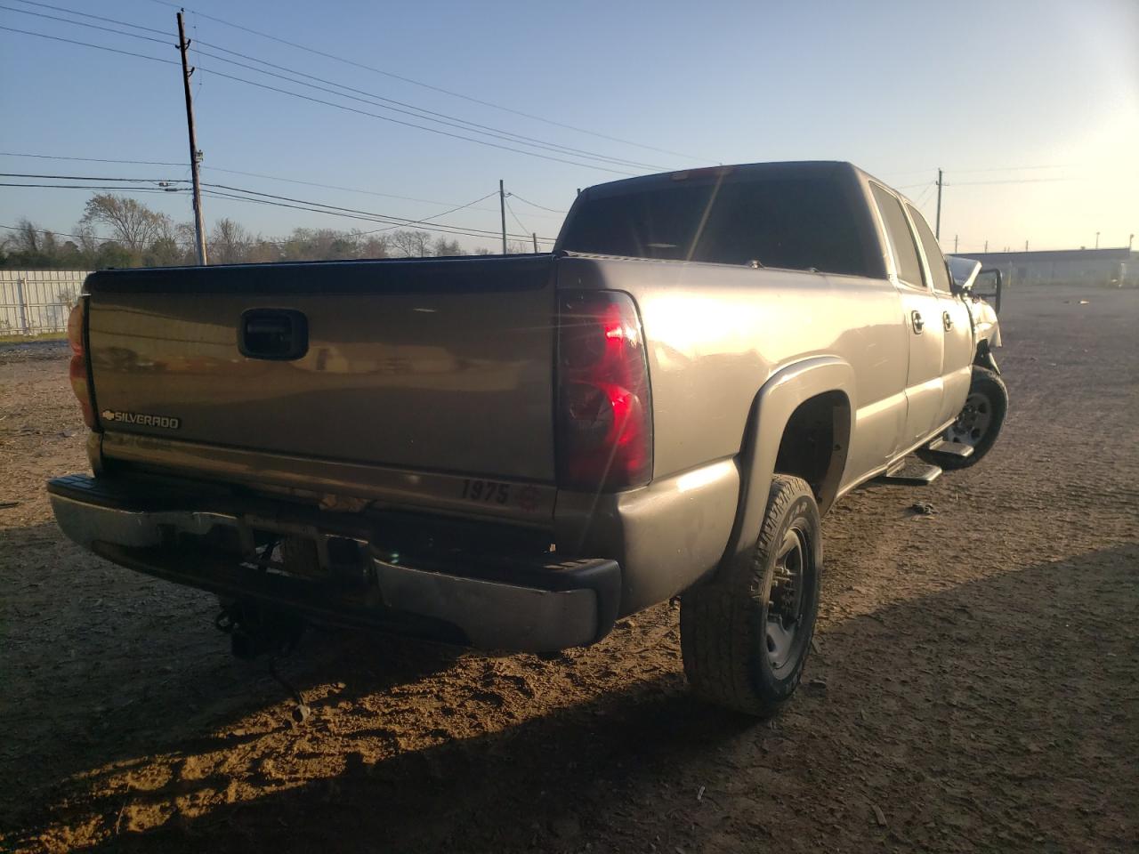 Photo 4 from auction – 2006 CHEVROLET SILVERADO with VIN 1GCHC23U46F244776