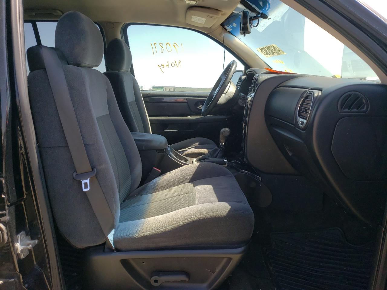 Photo 5 from auction – 2008 GMC ENVOY with VIN 1GKDT13S182210414