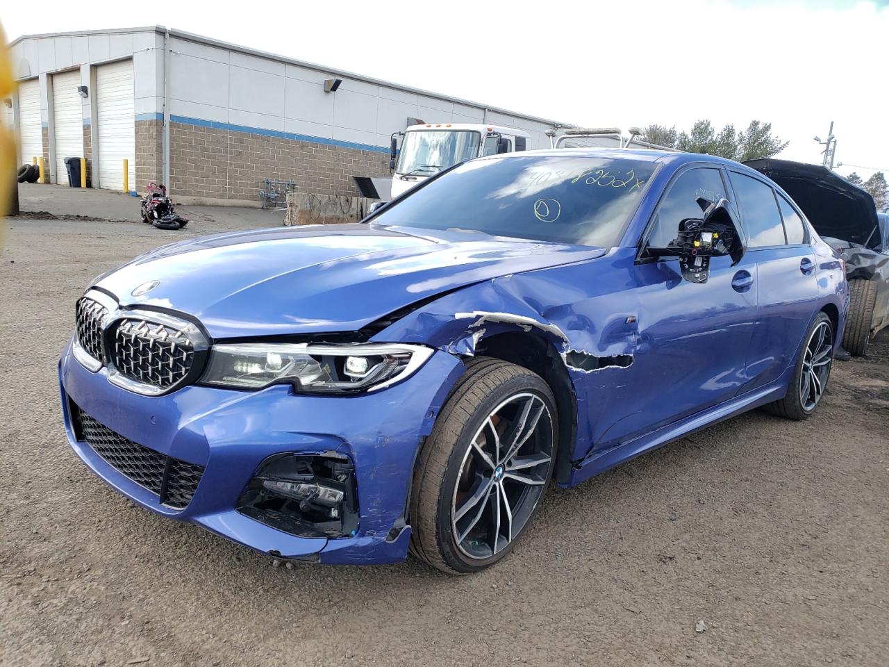 Photo 2 from auction – 2019 BMW 330XI with VIN WBA5R7C52KAJ78367