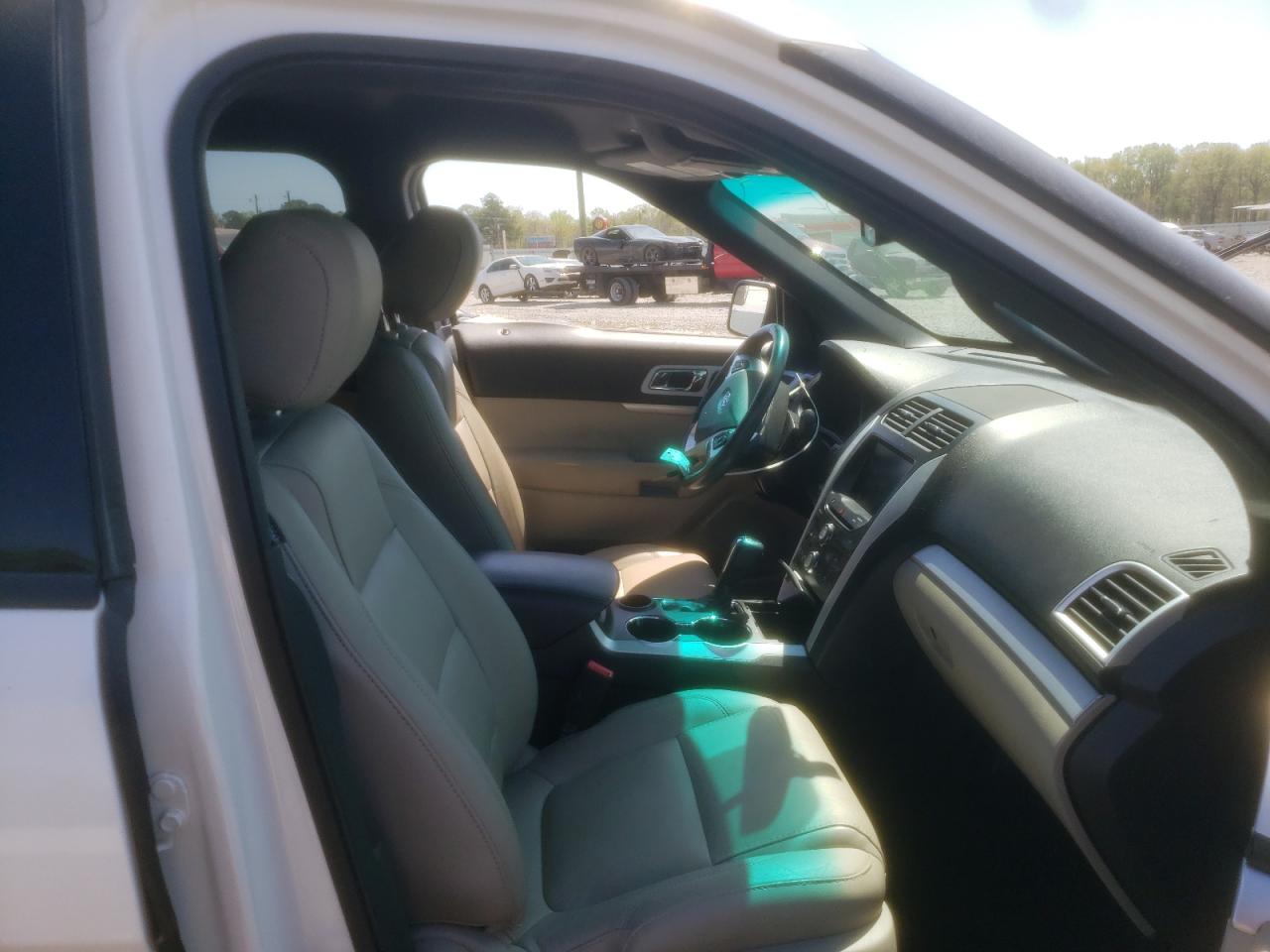 Photo 5 from auction – 2015 FORD EXPLORER X with VIN 1FM5K7D86FGB64471