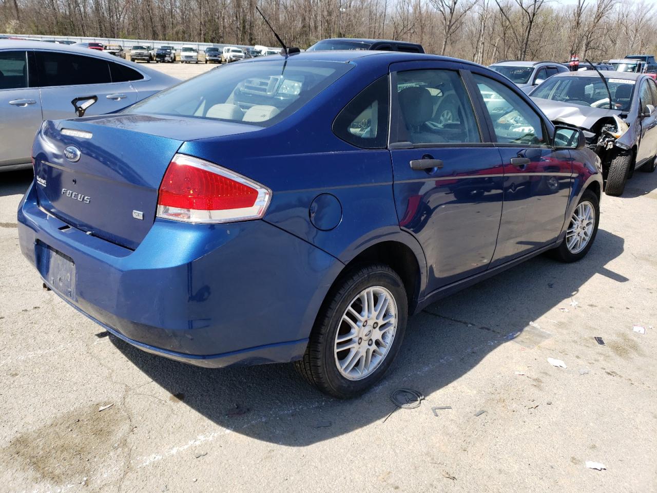 Photo 4 from auction – 2009 FORD FOCUS SE with VIN 1FAHP35N49W265900