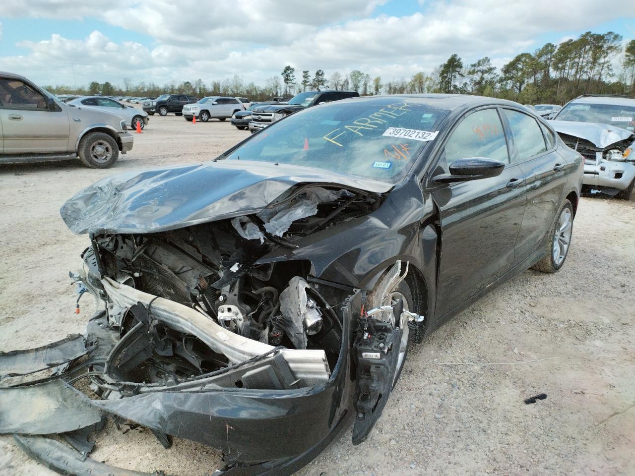 Photo 2 from auction – 2015 CHRYSLER 200 S with VIN 1C3CCCBG3FN615089