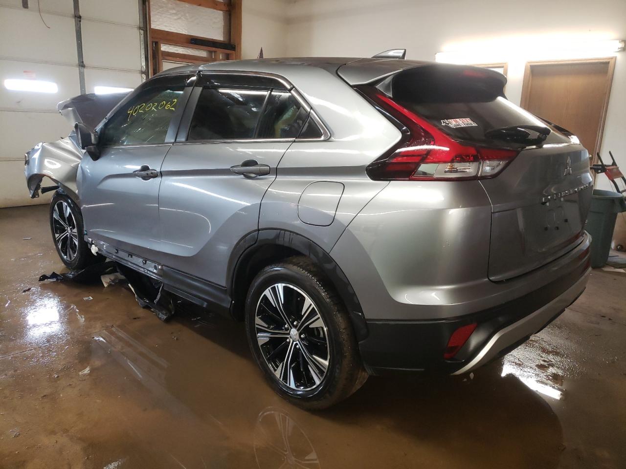 Photo 3 from auction – 2022 MITSUBISHI ECLIPSE CR with VIN JA4ATWAA0NZ002432