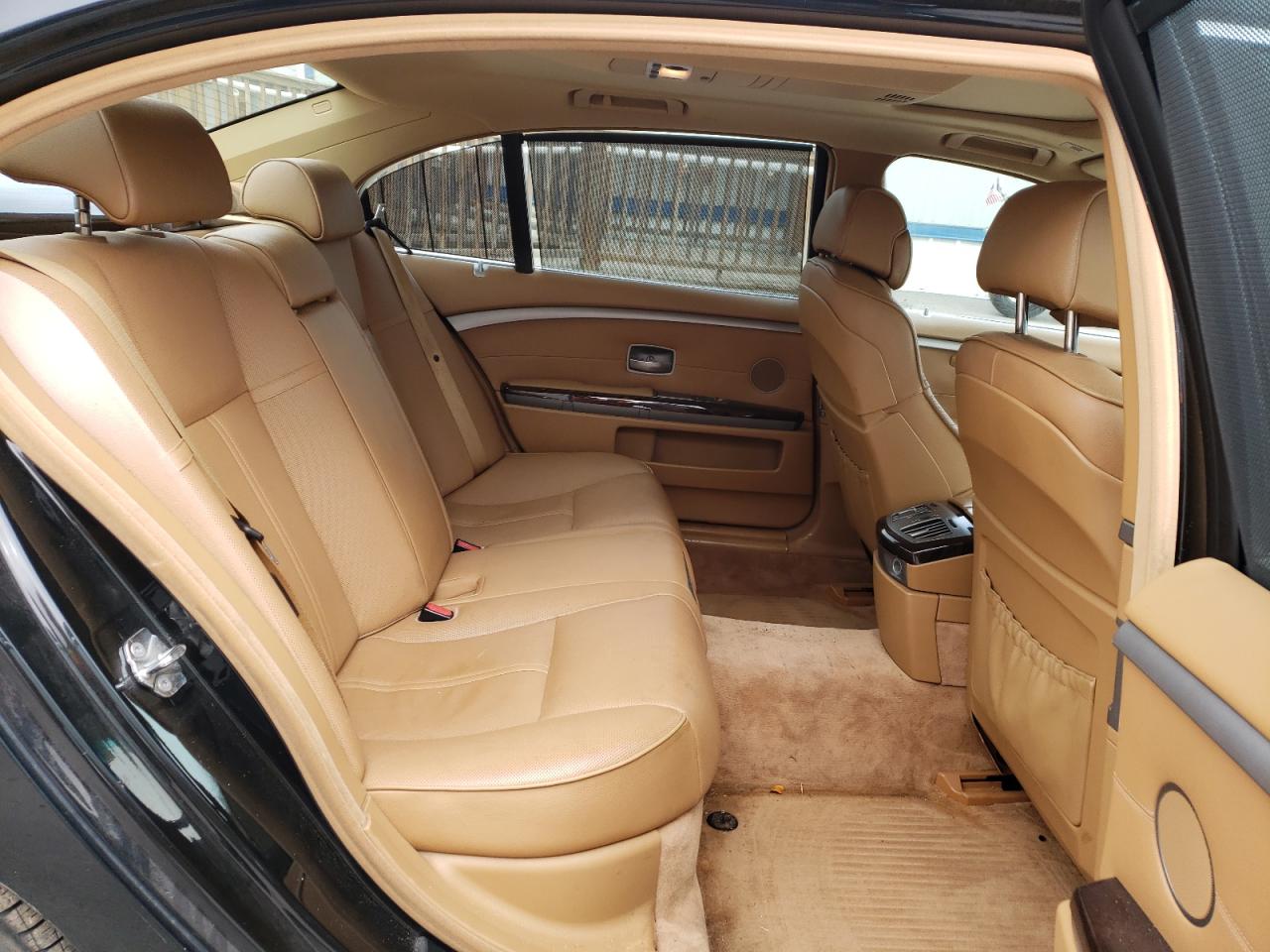 Photo 6 from auction – 2007 BMW 750 with VIN WBAHN83597DT70616