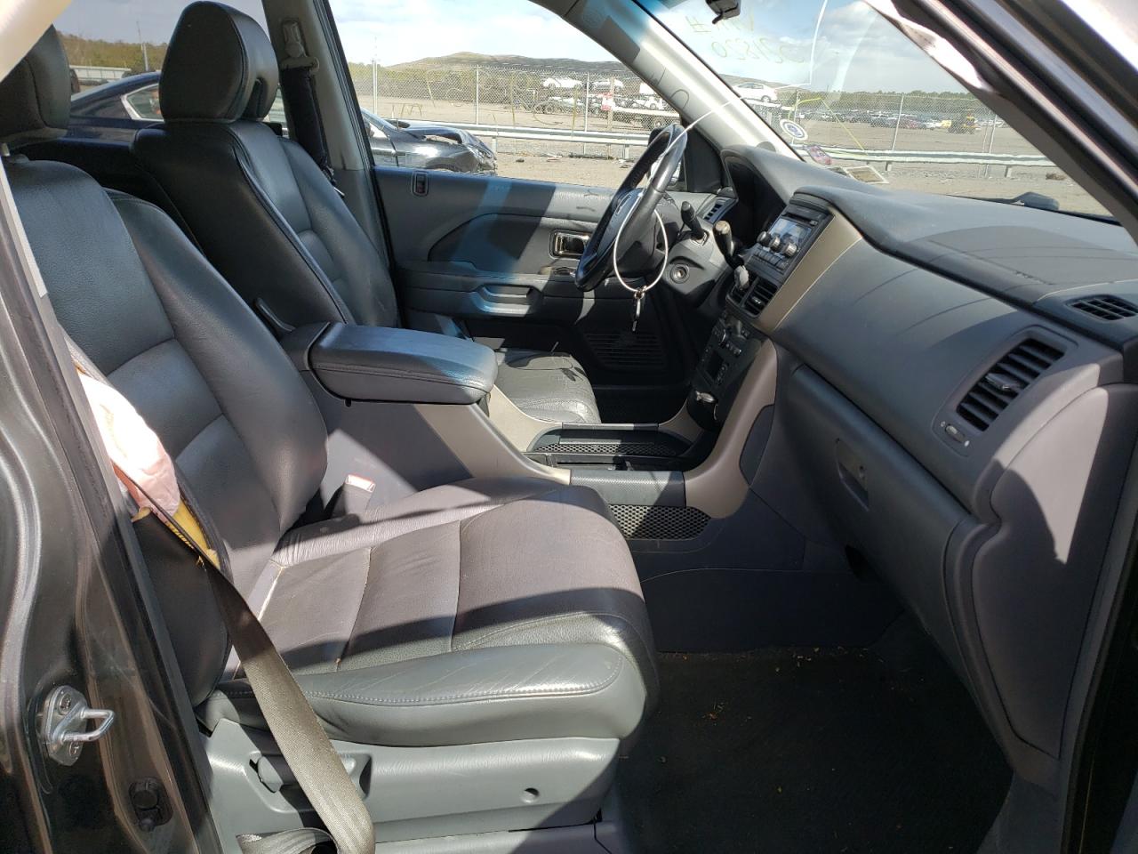 Photo 5 from auction – 2007 HONDA PILOT EXL with VIN 5FNYF18557B021820