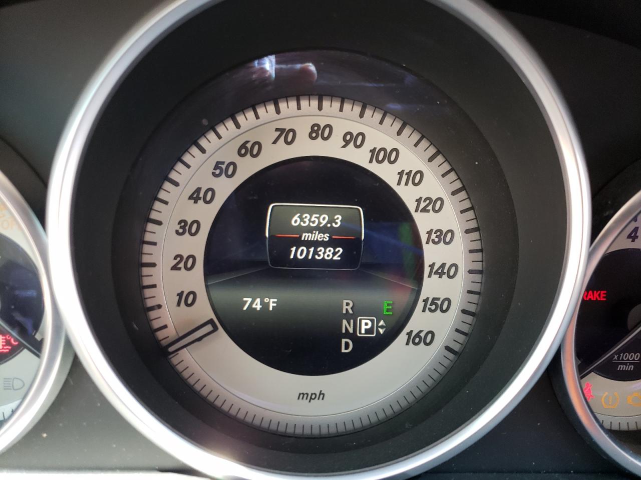 Photo 8 from auction – 2016 MERCEDES-BENZ E 350 with VIN WDDHF5KB2GB242550