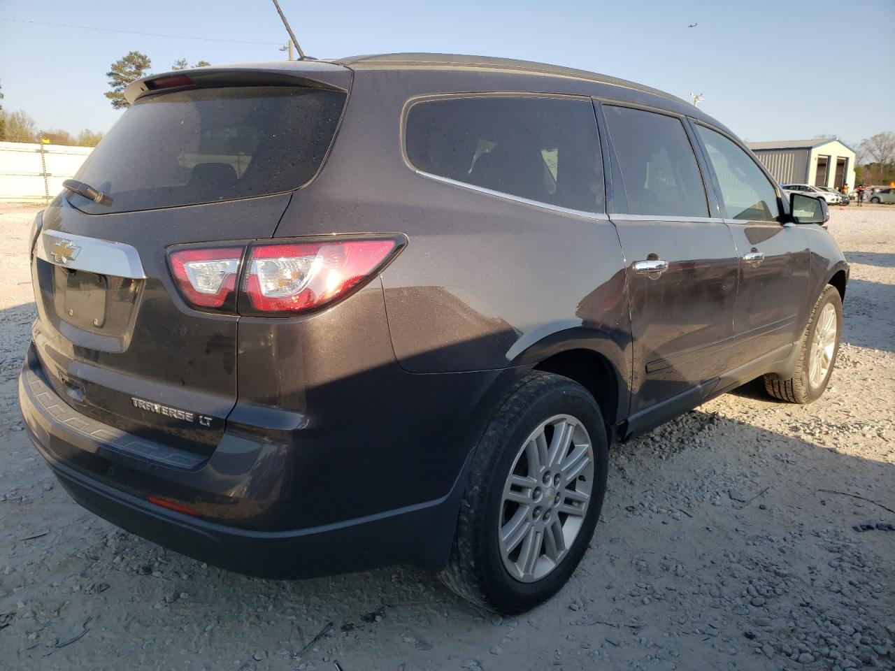 Photo 4 from auction – 2015 CHEVROLET TRAVERSE L with VIN 1GNKVGKD1FJ208756