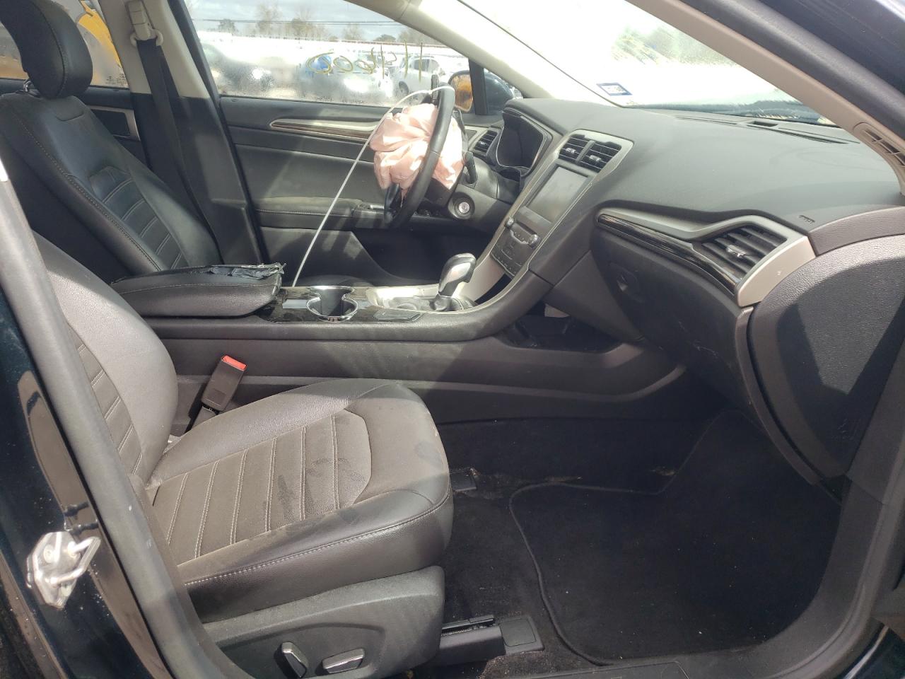 Photo 5 from auction – 2014 FORD FUSION SE with VIN 3FA6P0H97ER390472