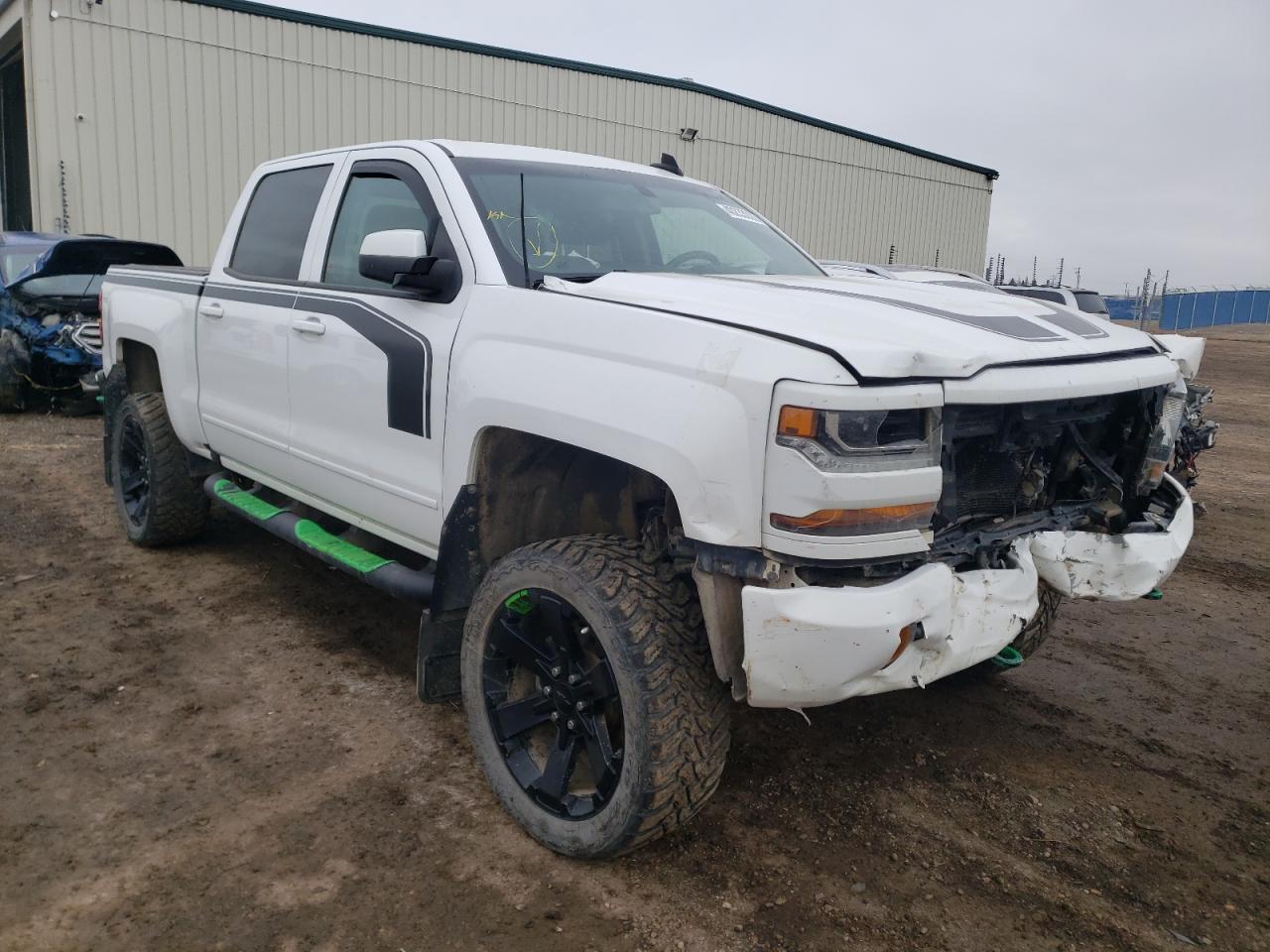CHEVROLET SILVERADO 2017 with VIN 3GCUKRECXHG446716 - Photo from auction