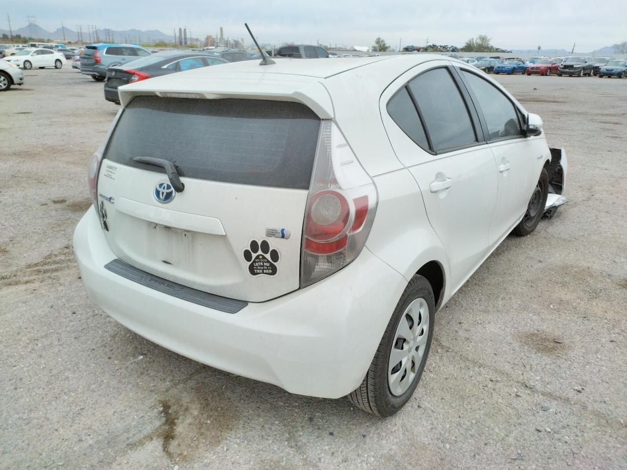 Photo 4 from auction – 2012 TOYOTA PRIUS C with VIN JTDKDTB3XC1500686