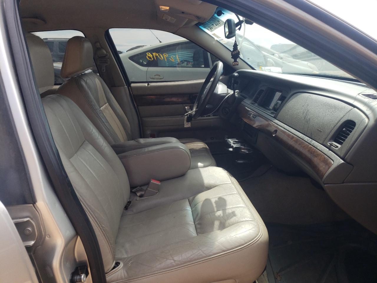 Photo 5 from auction – 2008 MERCURY GRAND MARQ with VIN 2MEFM75V38X662808