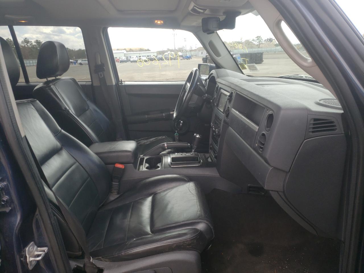 Photo 5 from auction – 2010 JEEP COMMANDER with VIN 1J4RG4GK5AC131615