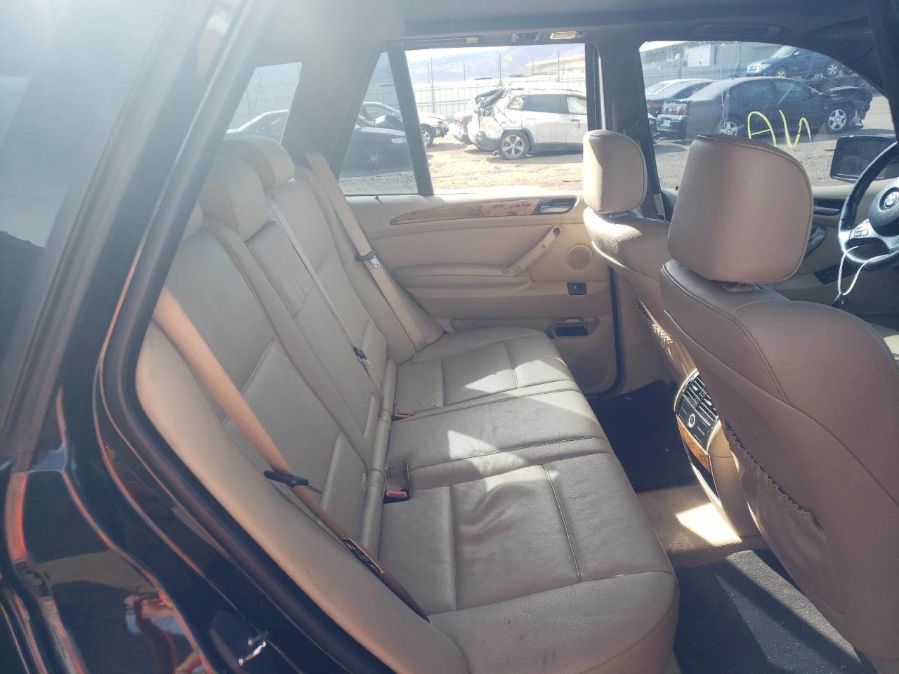 Photo 6 from auction – 2006 BMW X5 4.4I with VIN 5UXFB53566LV20587