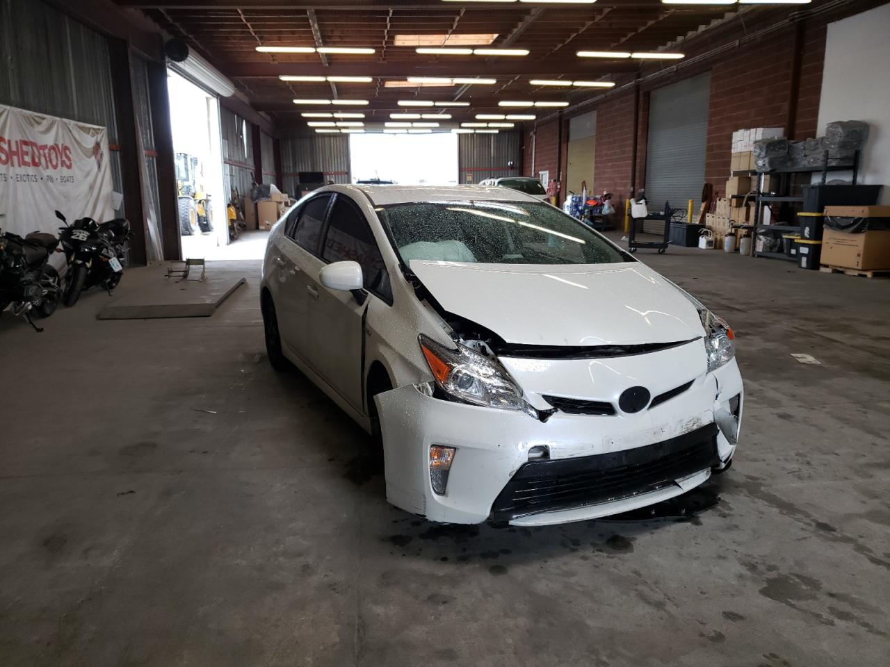 TOYOTA PRIUS 2015 with VIN JTDKN3DU5F1927412 - Photo from auction