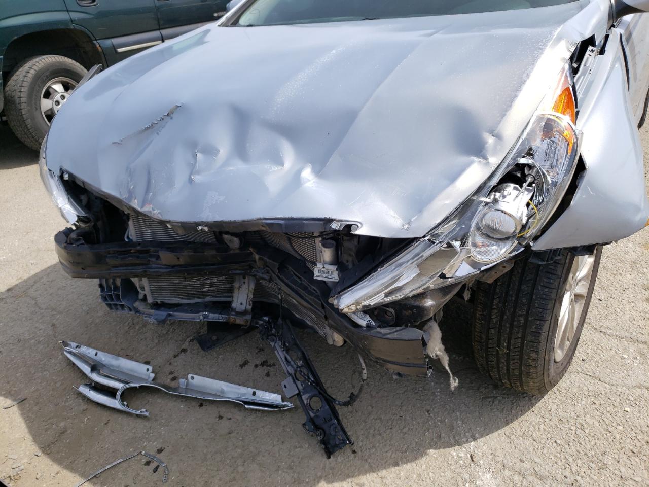 Photo 9 from auction – 2014 HYUNDAI SONATA GLS with VIN 5NPEB4AC5EH865329