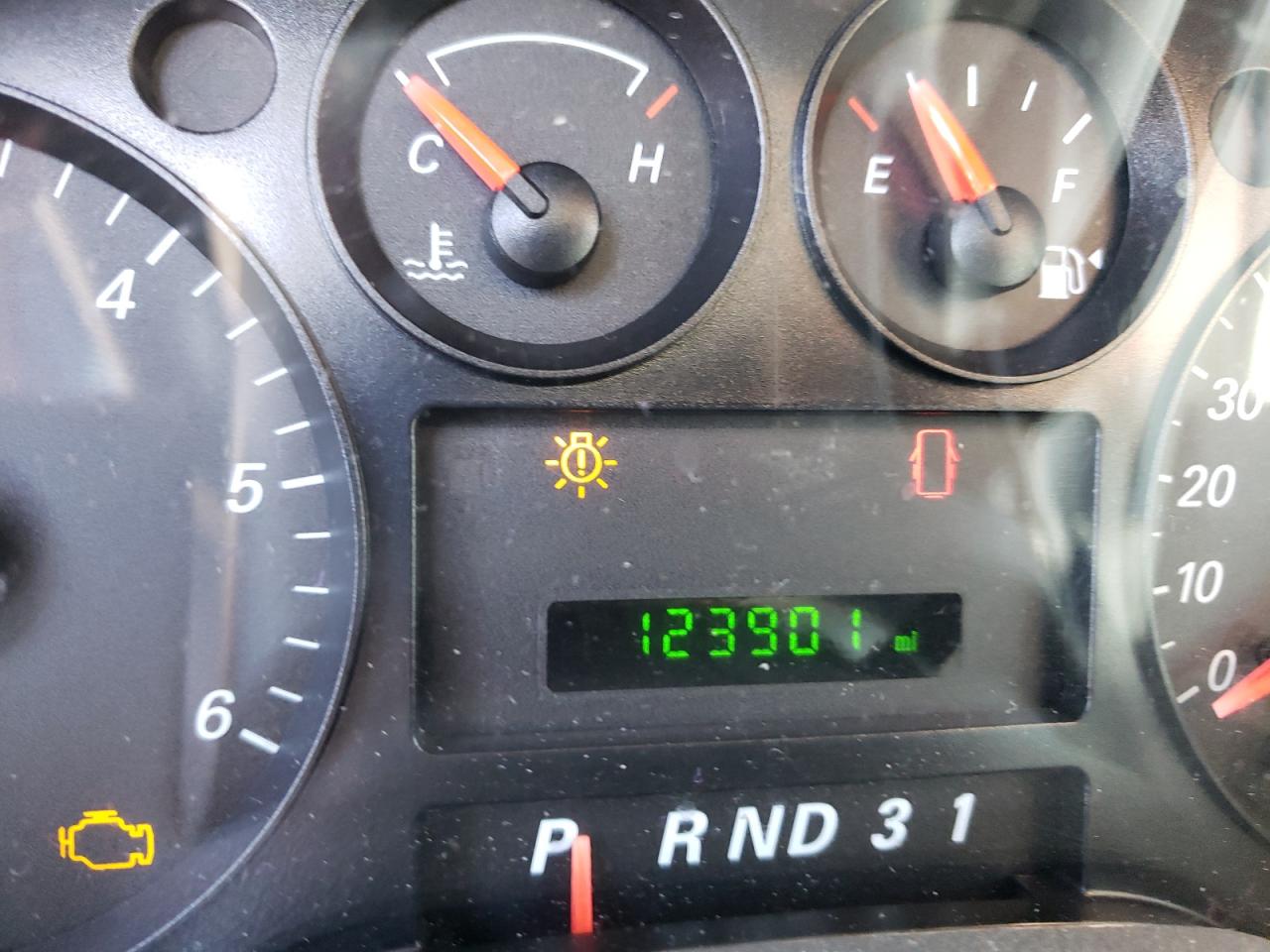 Photo 8 from auction – 2007 FORD FREESTAR S with VIN 2FMZA51217BA25124