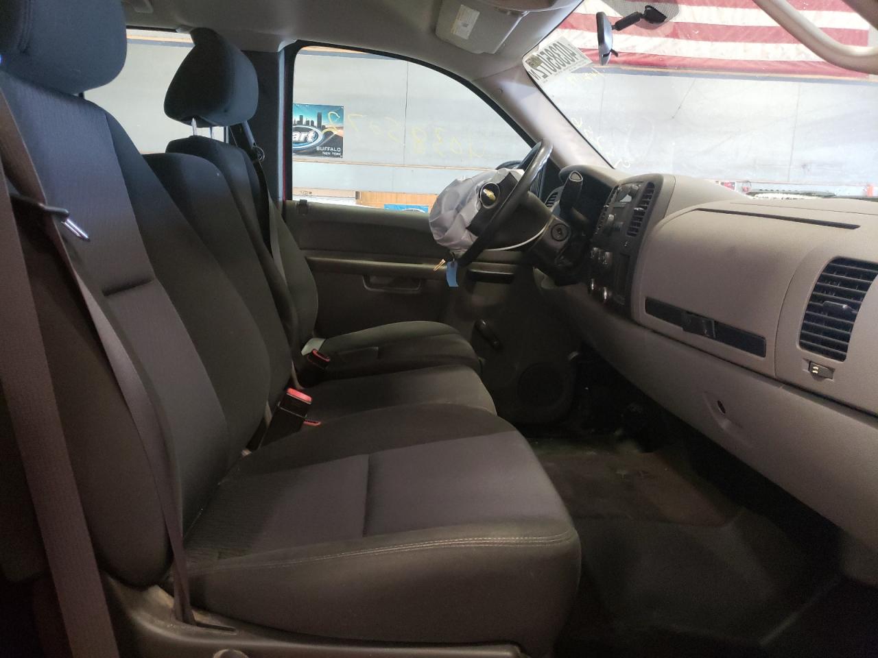 Photo 5 from auction – 2011 CHEVROLET SILVERADO with VIN 1GCRCPEX4BZ142198