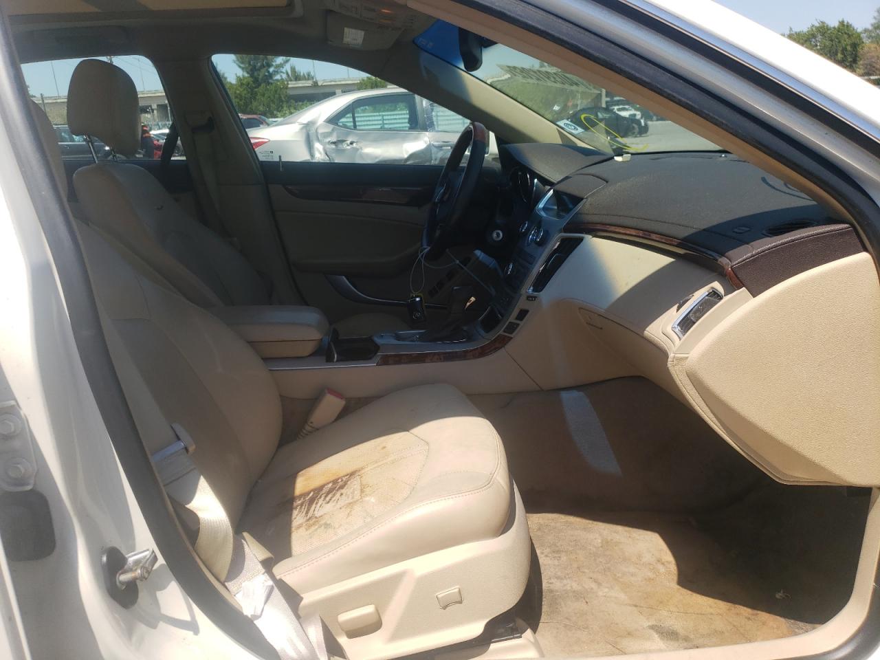 Photo 5 from auction – 2011 CADILLAC CTS LUXURY with VIN 1G6DF5EY4B0136276