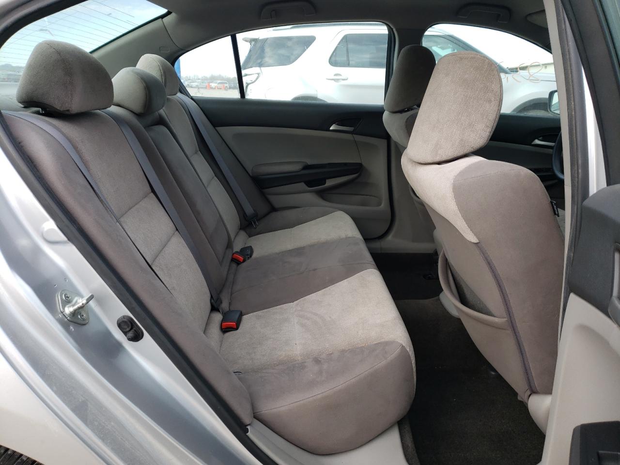 Photo 6 from auction – 2010 HONDA ACCORD LX with VIN 1HGCP2F32AA100443