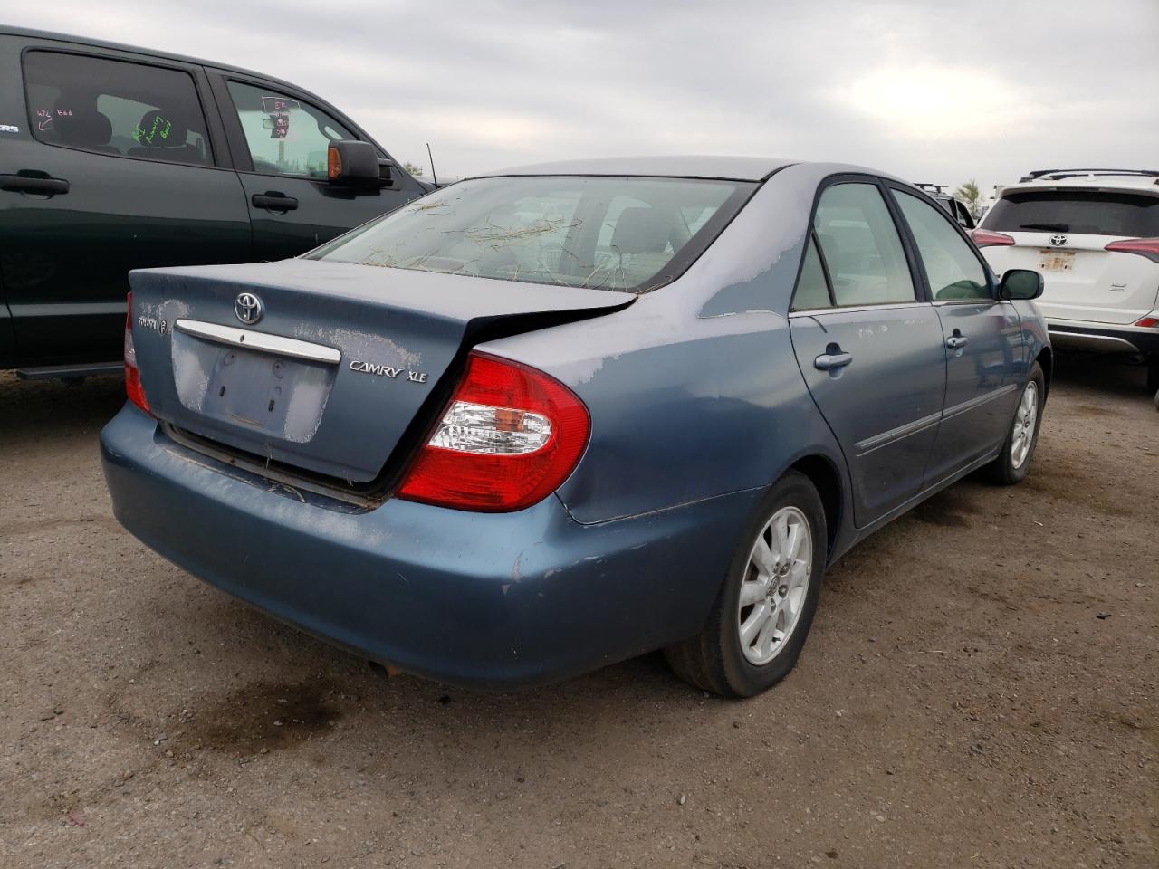 Photo 4 from auction – 2004 TOYOTA CAMRY LE with VIN 4T1BE30K14U880116