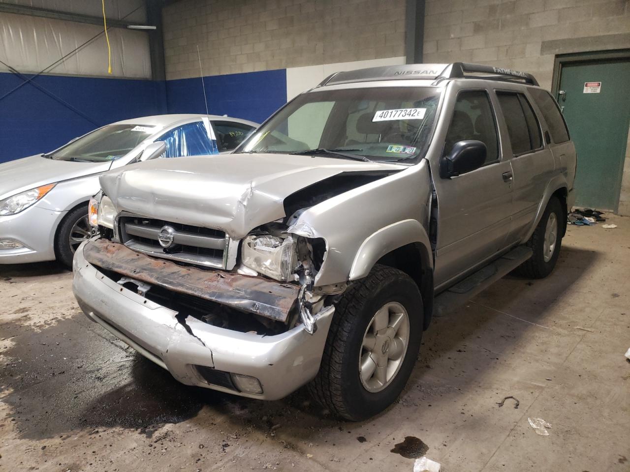 Photo 2 from auction – 2002 NISSAN PATHFINDER with VIN JN8DR09Y12W723859
