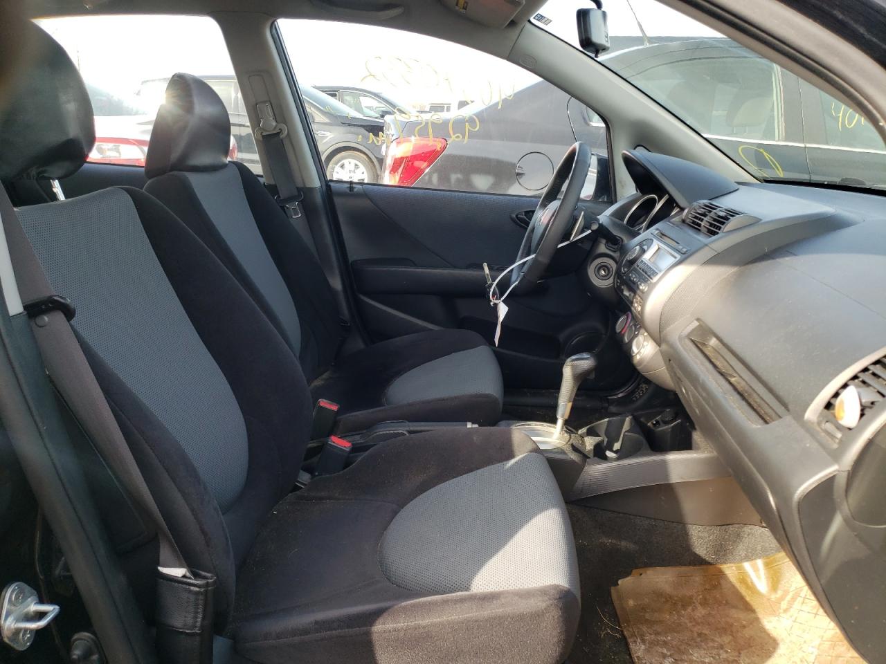 Photo 5 from auction – 2007 HONDA FIT S with VIN JHMGD38647S048112