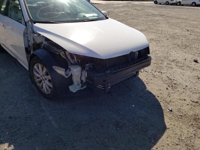 Photo 9 from auction – 2013 VOLKSWAGEN PASSAT S with VIN 1VWAP7A32DC137234