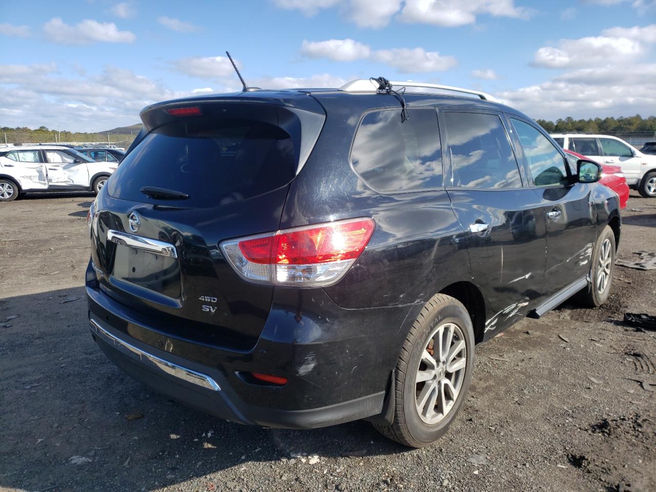 Photo 4 from auction – 2014 NISSAN PATHFINDER with VIN 5N1AR2MM5EC605202