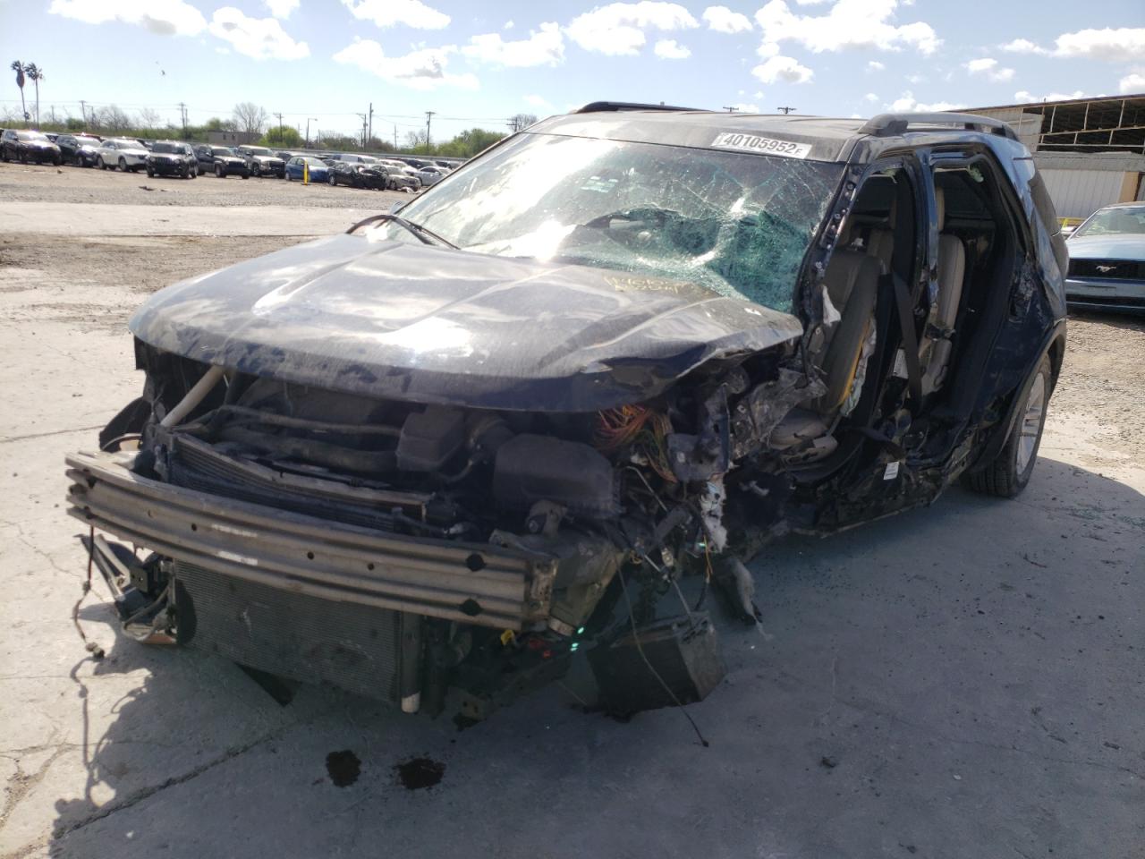 Photo 2 from auction – 2012 FORD EXPLORER with VIN 1FMHK7D88CGA57544