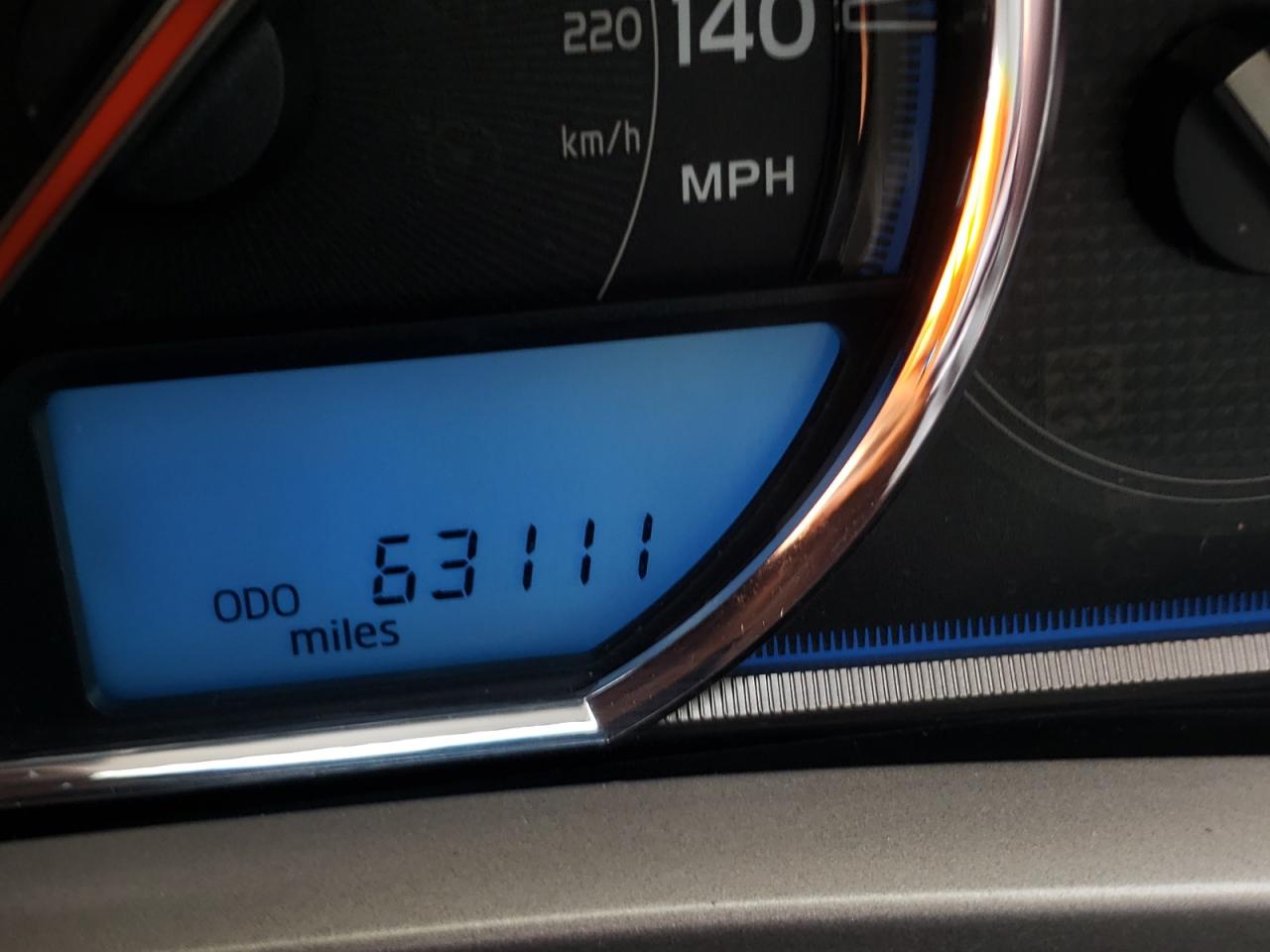 Photo 8 from auction – 2015 TOYOTA RAV4 LIMIT with VIN JTMDFREV0FD139796