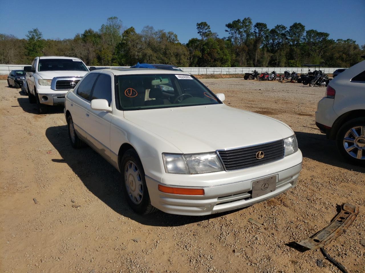 LEXUS LS 400 1996 with VIN JT8BH22F1T0048768 - Photo from auction