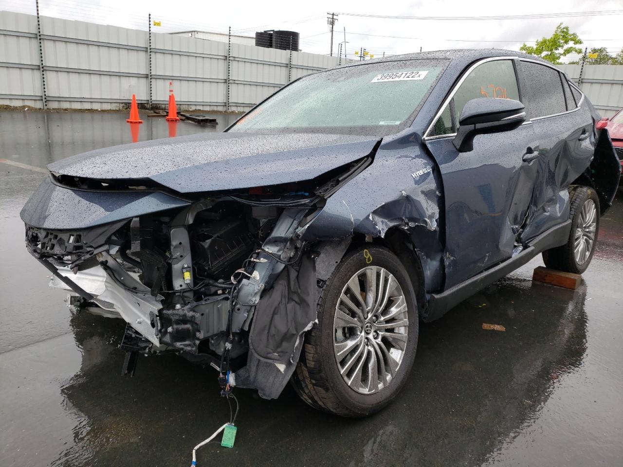 Photo 9 from auction – 2021 TOYOTA VENZA LE with VIN JTEAAAAH8MJ082177