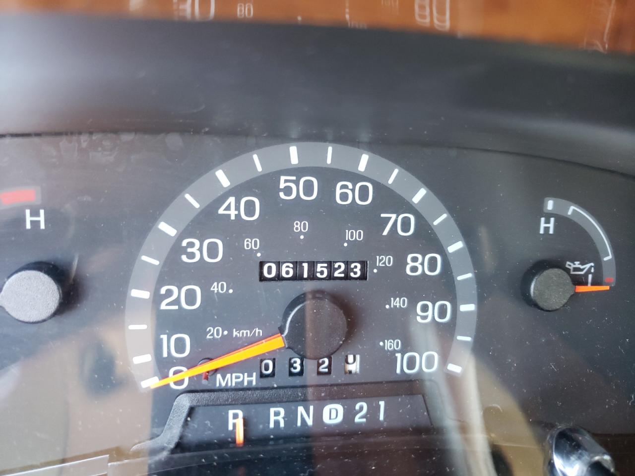 Photo 8 from auction – 2002 FORD ECONOLINE with VIN 1FDPE24L02HA66080