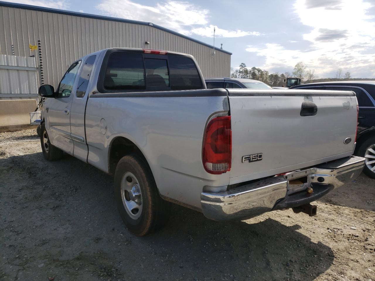 Photo 3 from auction – 2001 FORD F150 with VIN 1FTRX17W01NA33491