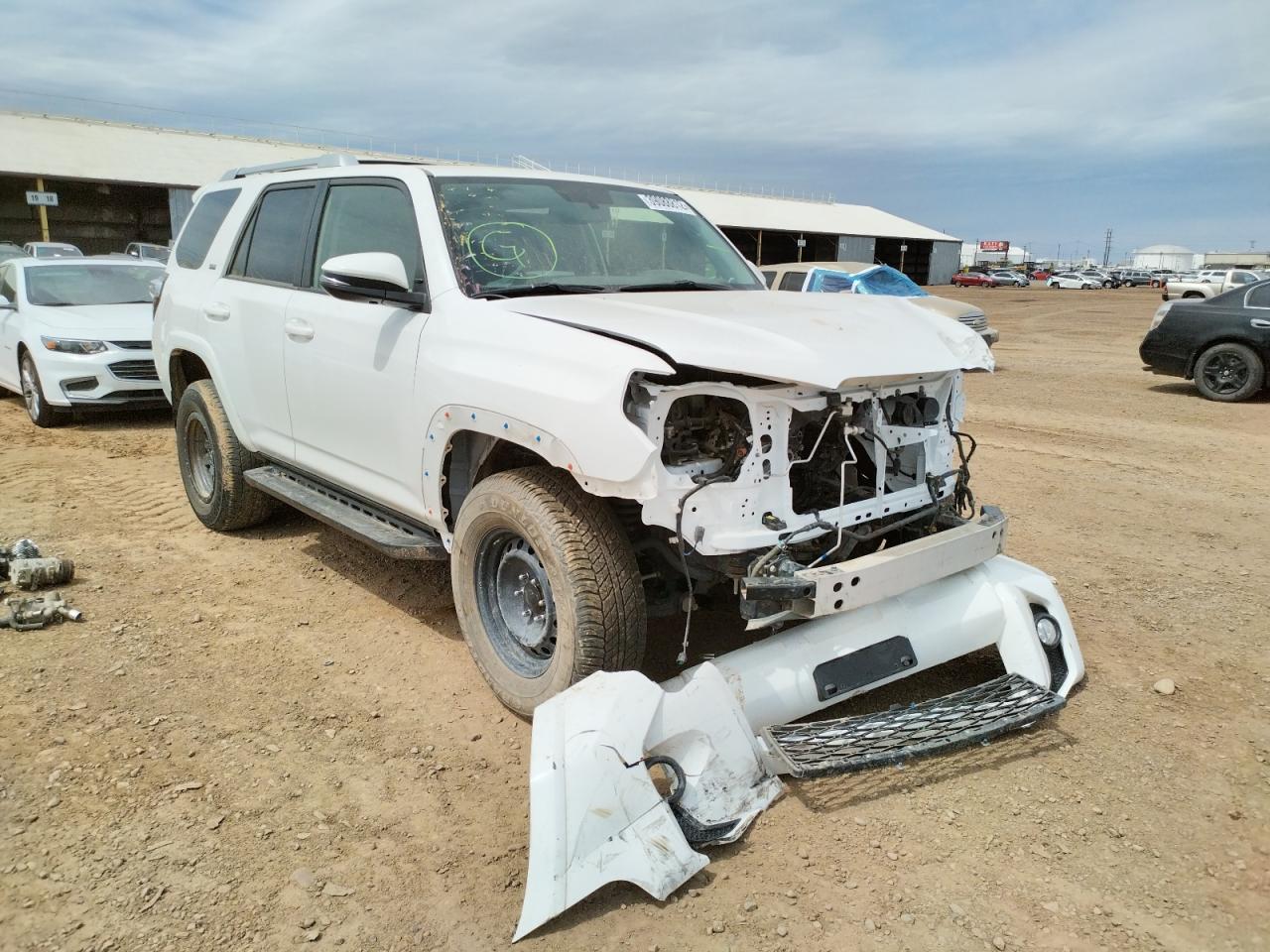 Photo 9 from auction – 2018 TOYOTA 4RUNNER SR with VIN JTEBU5JRXJ5583328