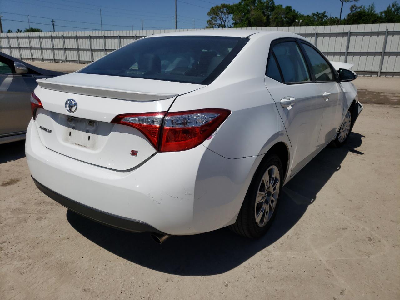 Photo 4 from auction – 2016 TOYOTA COROLLA L with VIN 5YFBURHEXGP491288