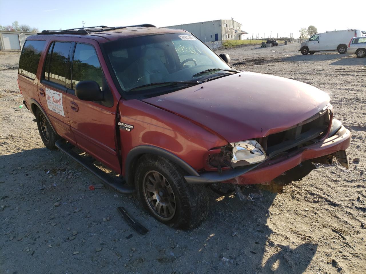 FORD EXPEDITION 2000 with VIN 1FMRU156XYLA72201 - Photo from auction