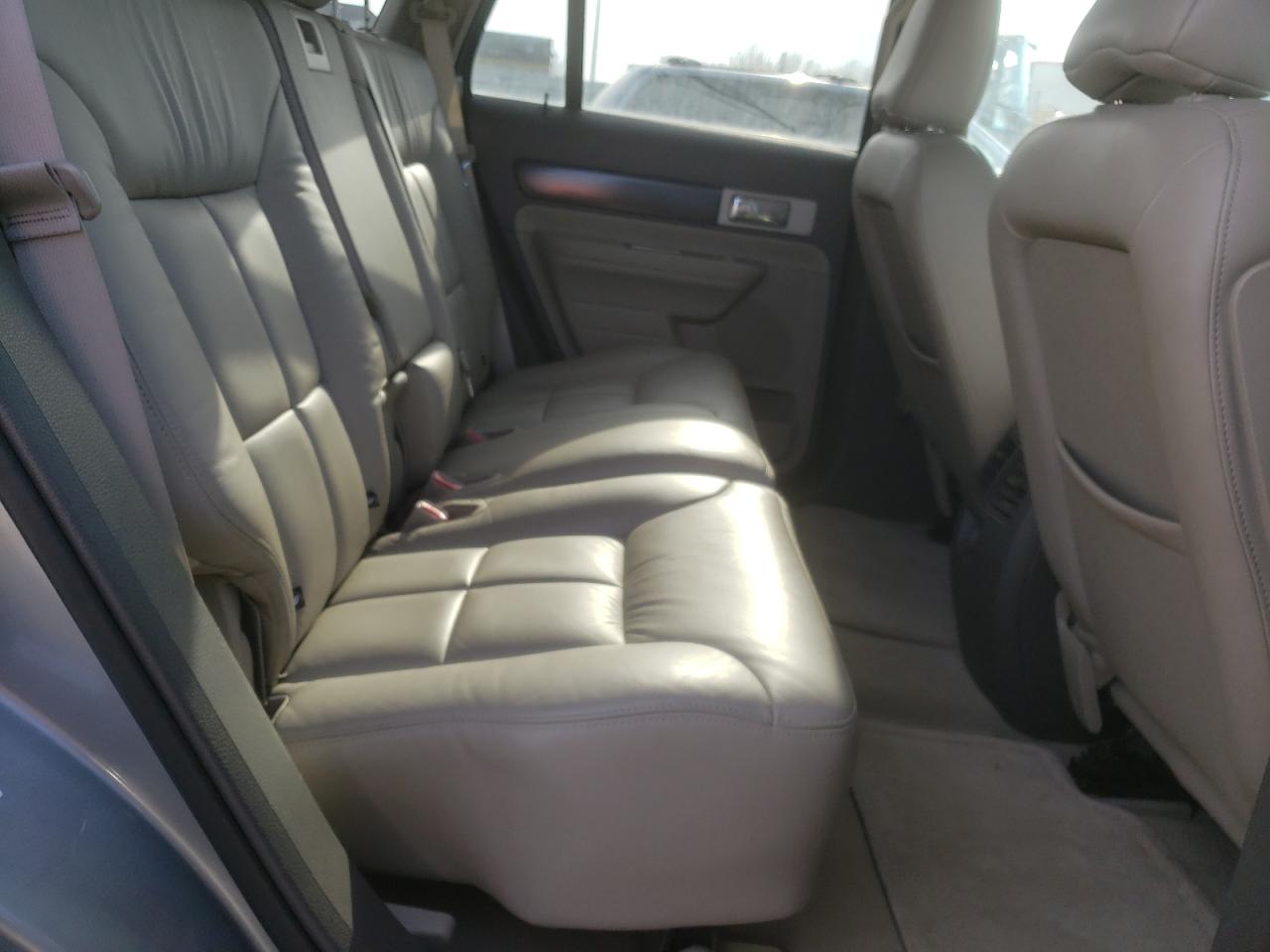 Photo 6 from auction – 2007 LINCOLN MKX with VIN 2LMDU88C37BJ36599