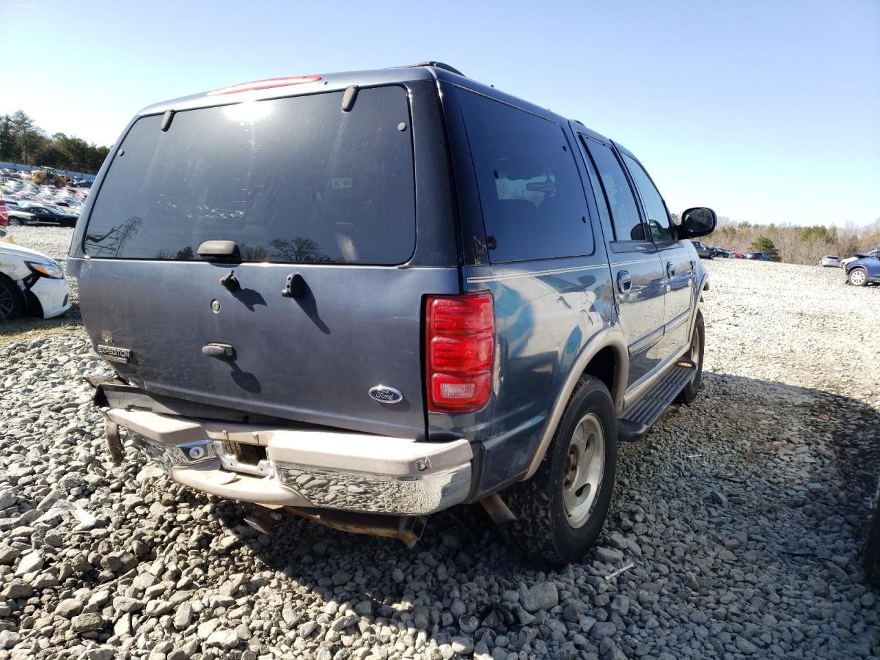 Photo 4 from auction – 1999 FORD EXPEDITION with VIN 1FMPU18LXXLA39335