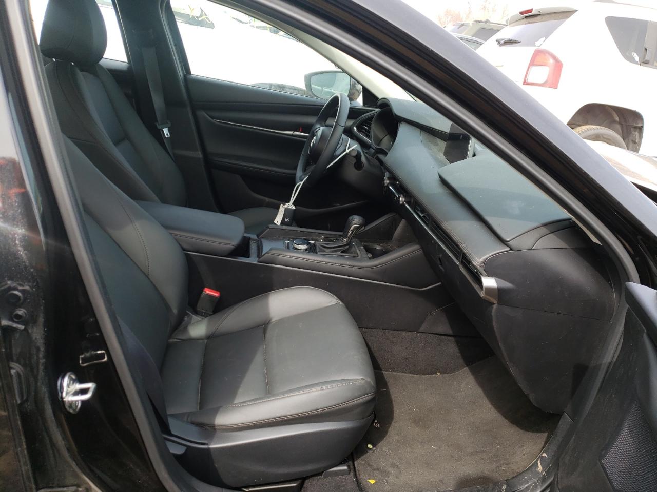 Photo 5 from auction – 2021 MAZDA 3 SELECT with VIN 3MZBPABL3MM253590