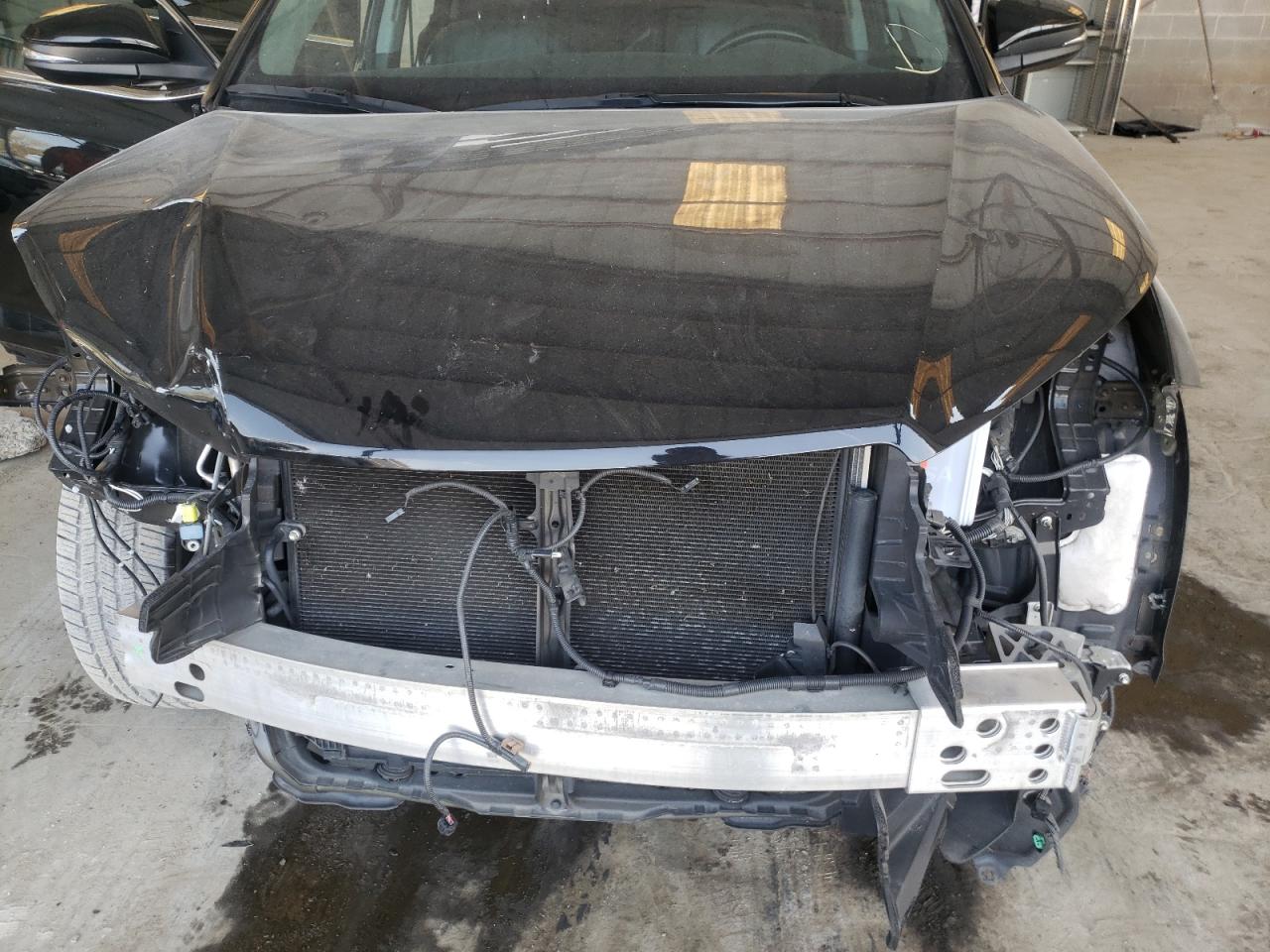 Photo 9 from auction – 2018 TOYOTA HIGHLANDER with VIN 5TDKZRFH1JS528130