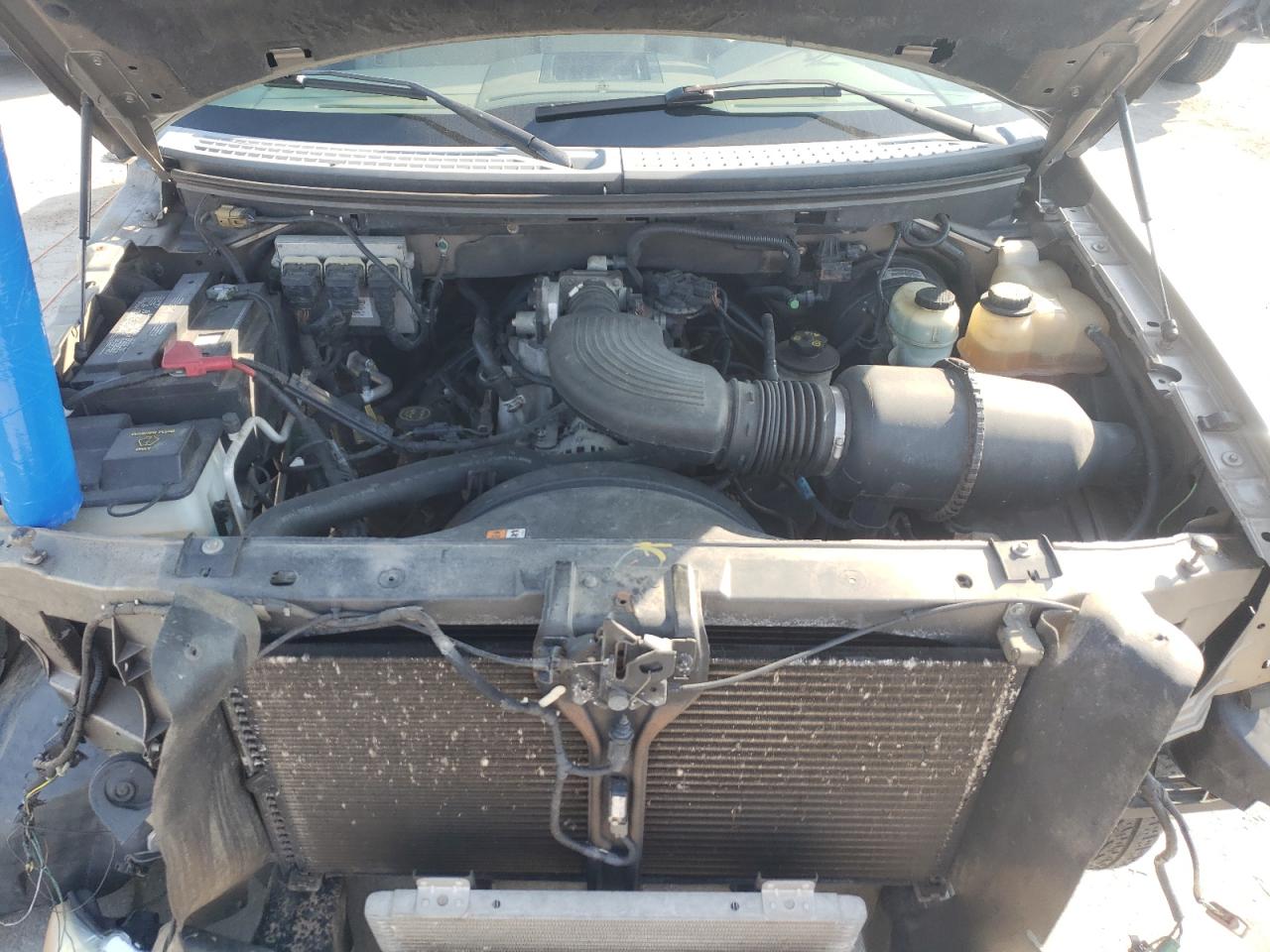 Photo 7 from auction – 2004 FORD F150 with VIN 1FTRF12W84NA49002