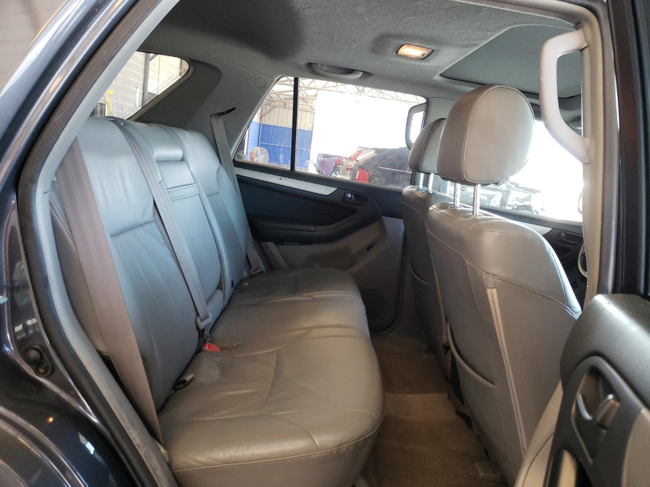 Photo 6 from auction – 2005 TOYOTA 4RUNNER SR with VIN JTEZU14R258027635