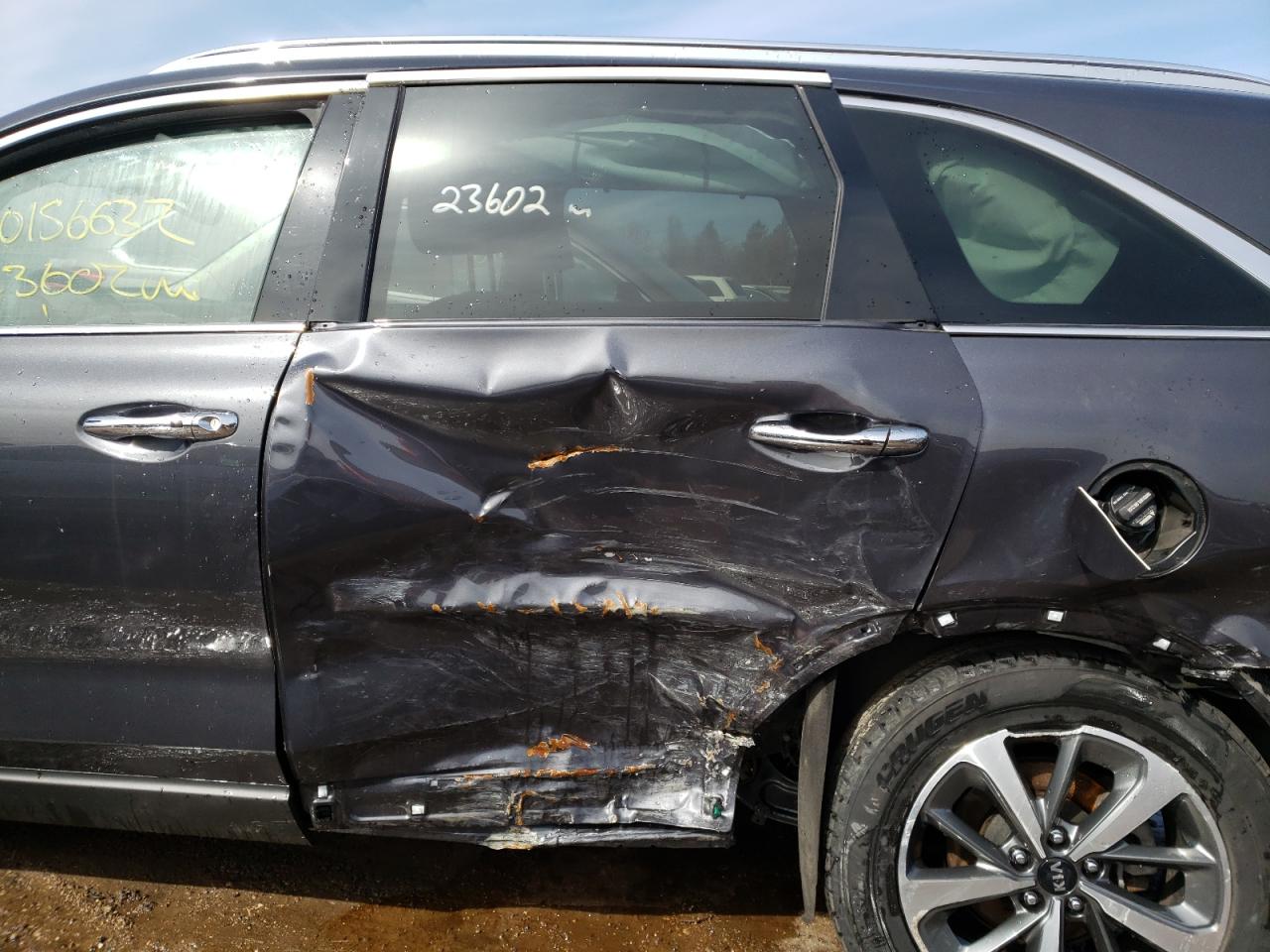 Photo 9 from auction – 2019 KIA SORENTO EX with VIN 5XYPHDA51KG452898