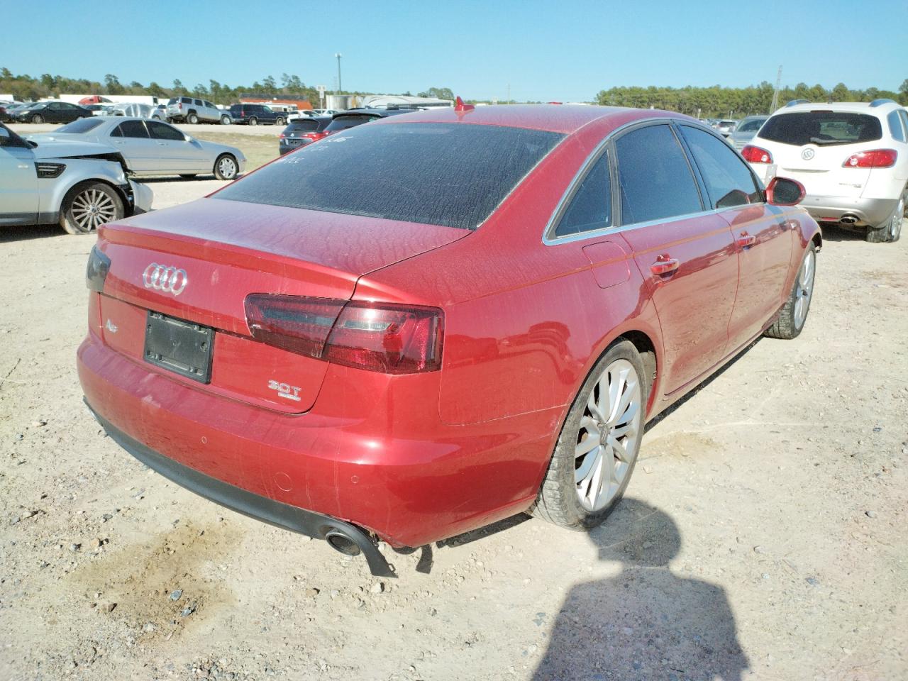 Foto 4 de la subasta – 2013 AUDI A6 PREMIUM con VIN WAUGGAFC0DN019235
