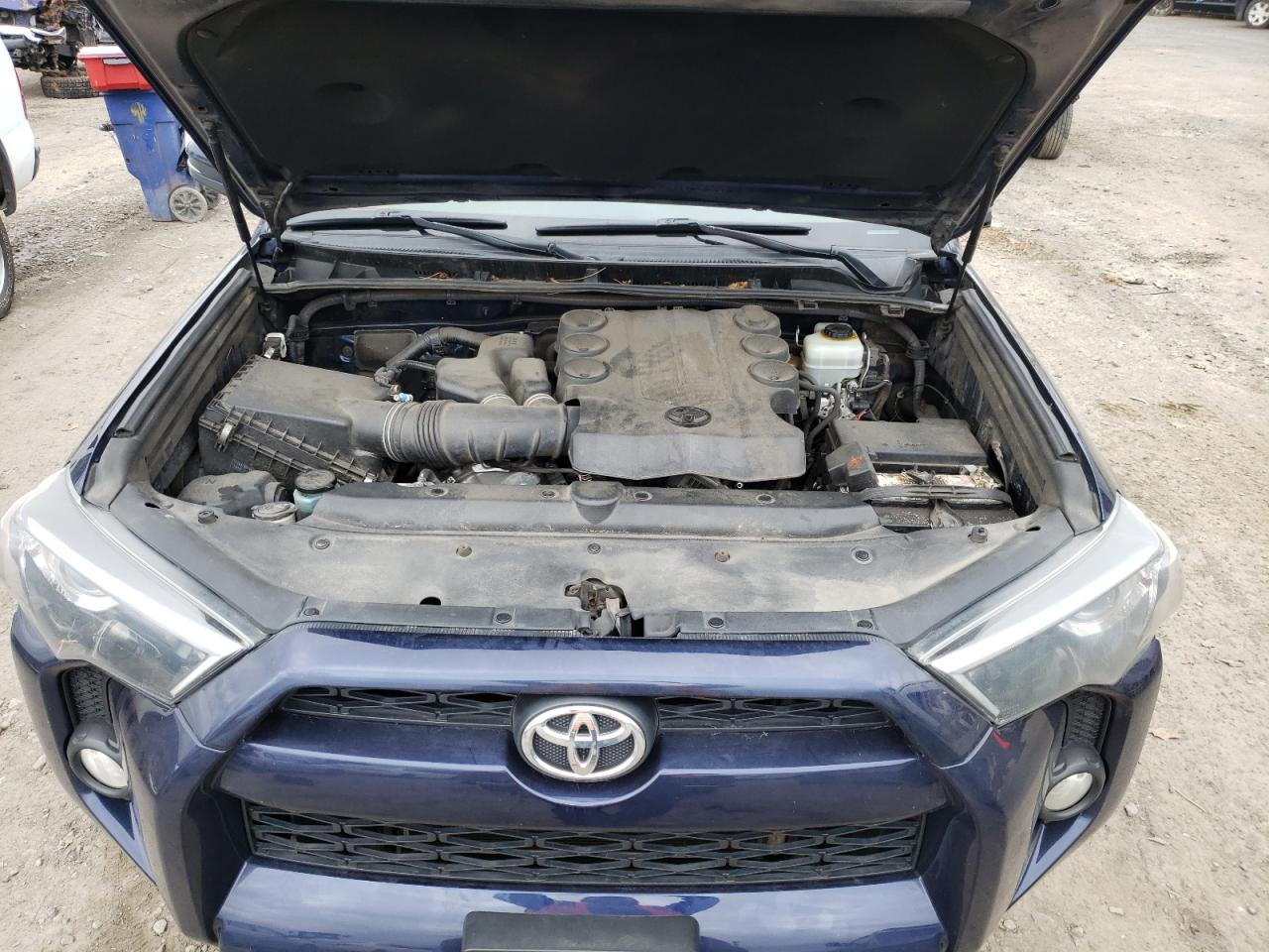 Photo 7 from auction – 2017 TOYOTA 4RUNNER SR with VIN JTEBU5JR8H5427881