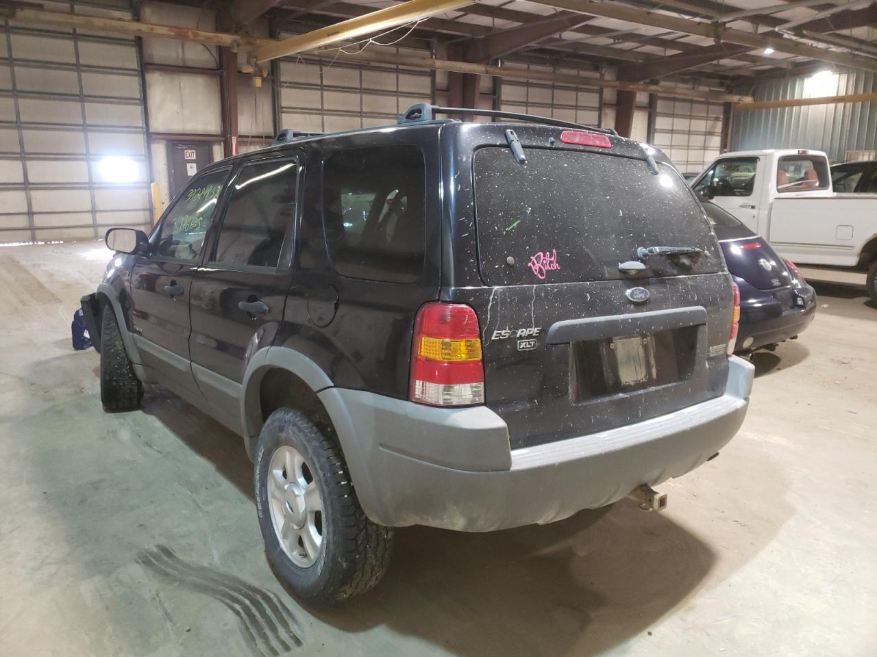 Photo 3 from auction – 2002 FORD ESCAPE XLT with VIN 1FMCU04102KB98666