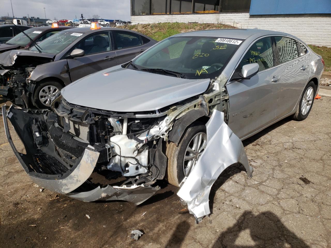 Photo 2 from auction – 2018 CHEVROLET MALIBU LT with VIN 1G1ZD5STXJF134893